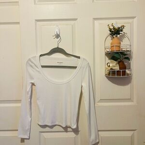 Old Navy Classic White Long Sleeve Tee